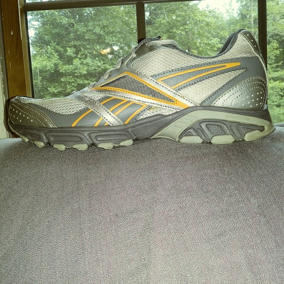 Reebok DMXRIDE athletic running shoe - Picture 2 of 6